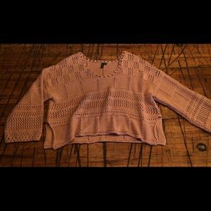 Woman’s long sleeve-cropped-knitted sweater